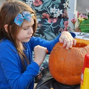 Meet your Posher, Laurie